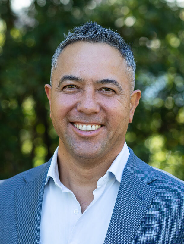 VantonianTutaki-11-Edit Robert Britt